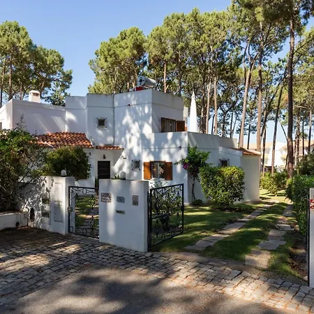 With Pool And Large Garden * Quarteira