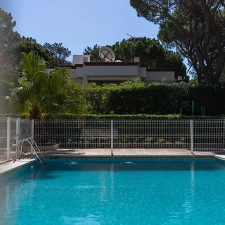 Βίλα With Pool And Large Garden